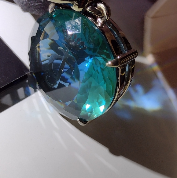 Juicy Couture Engraved Solitaire Sea Blue Green Jumbo Faceted Crystal NWT - Picture 7 of 12